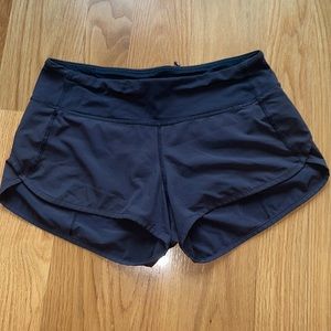 Speed up low rise lulu shorts